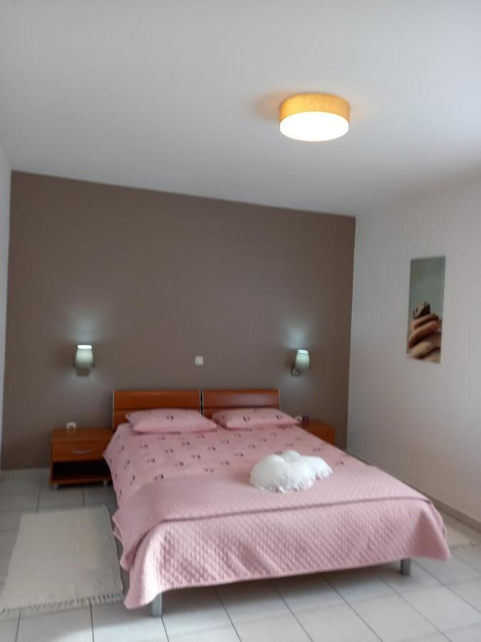 Apartman Katica Banjol Exterior photo